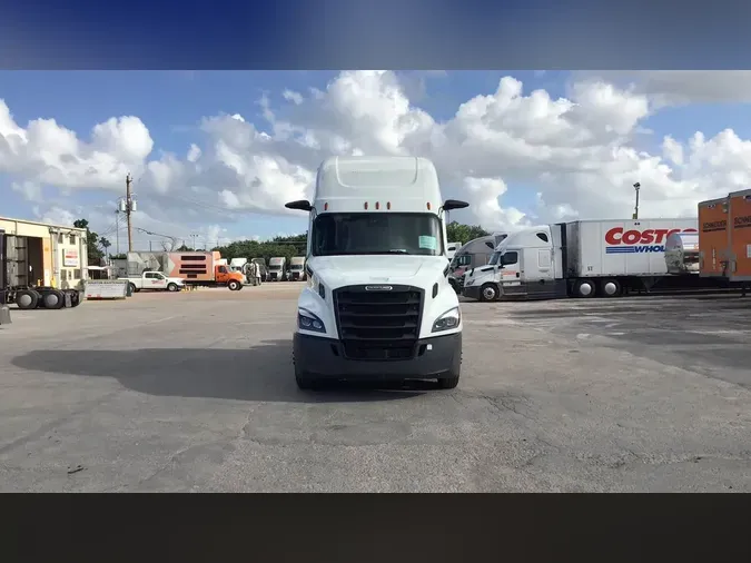 2022 Freightliner Cascadia 126