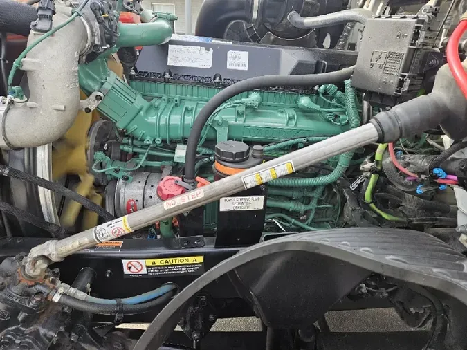 2024 VOLVO VNL64T76012d6cd1bbe57cd2e5497d38ee521cc3d