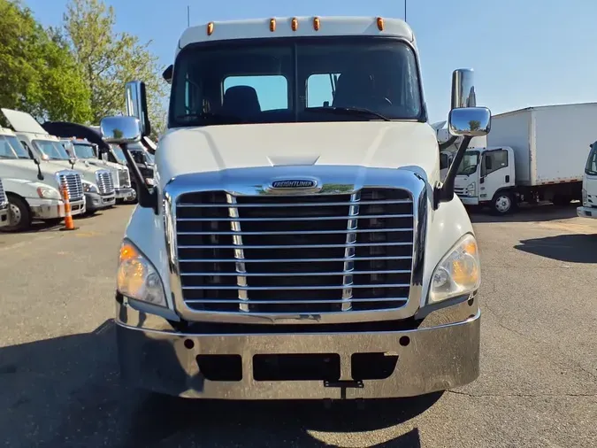 2018 FREIGHTLINER CASCADIA 113
