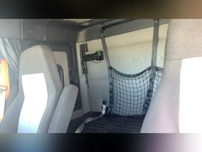 2021 Freightliner Cascadia 126