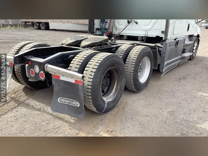 2021 Freightliner Cascadia