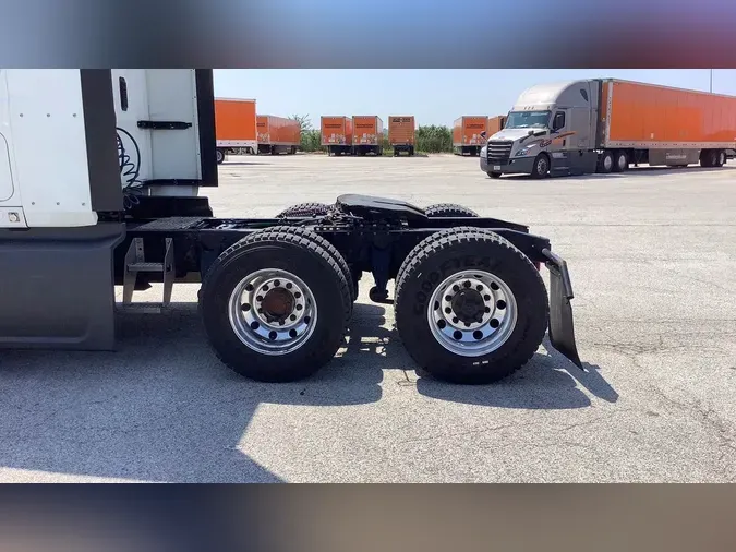 2022 International LT