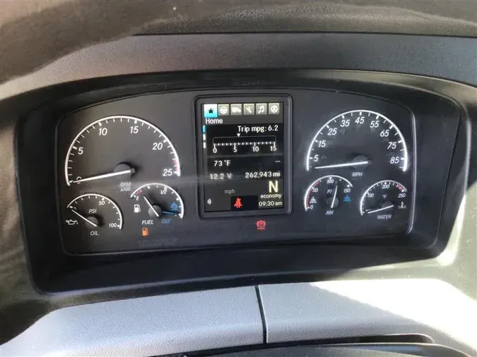 2021 FREIGHTLINER CA126