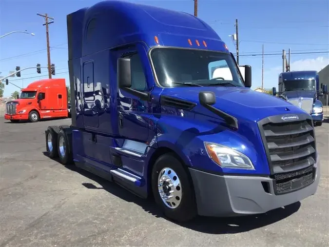 2021 FREIGHTLINER CA126