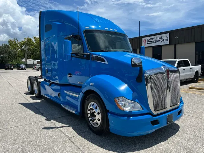 2022 Kenworth T680