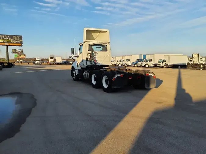 2019 NAVISTAR INTERNATIONAL LT625 DAYCAB T/A12e0ee62bad04edf388b3fc8ff017ecb