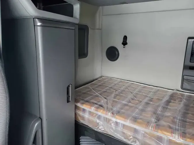 2022 VOLVO VNL64T74012e2dfaf194235ce86612629339f2e6c