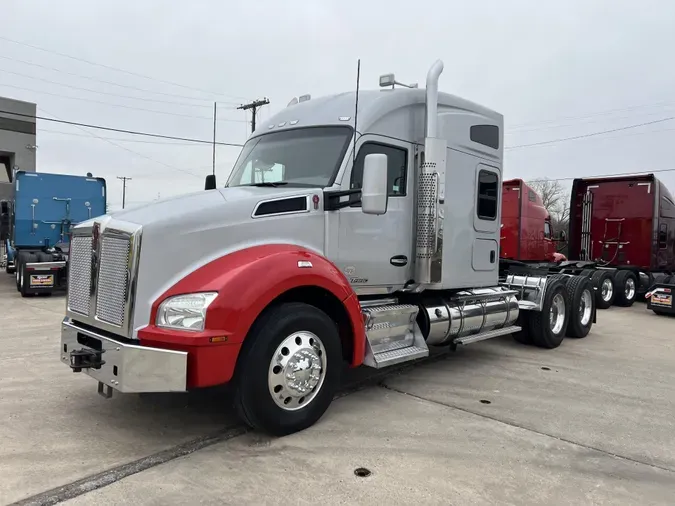 2019 Kenworth T880