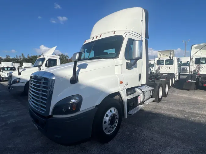 2018 FREIGHTLINER/MERCEDES CASCADIA 12512e6b30c62c0345227239fefa121083d