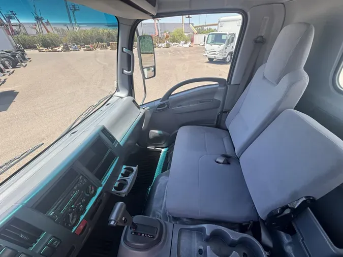 2022 Isuzu NPR-HD