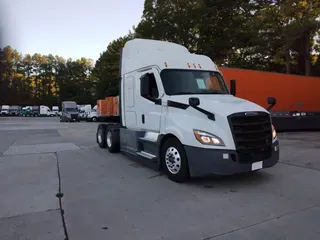 2021 Freightliner Cascadia 126