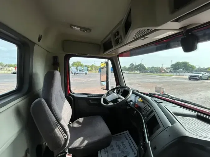 2022 VOLVO VNR30012eca627868f231410e2427e1764e195
