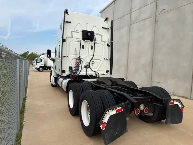 2020 FREIGHTLINER/MERCEDES CASCADIA 125