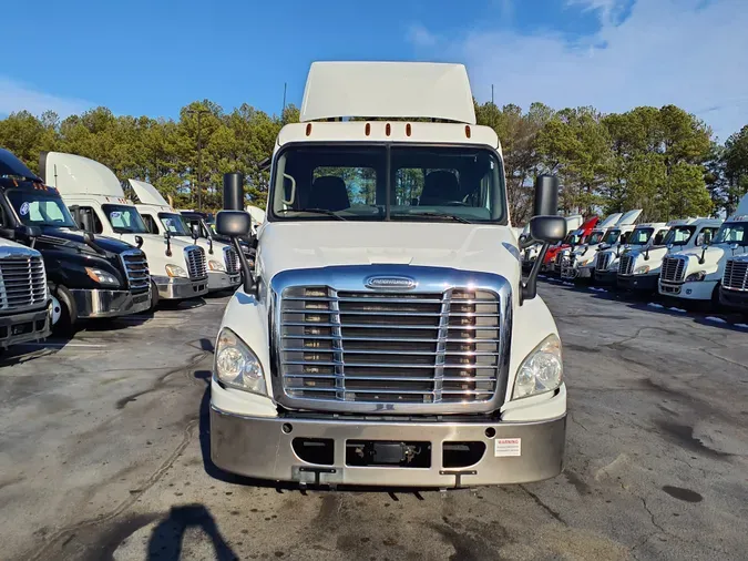 2018 FREIGHTLINER/MERCEDES CASCADIA 125