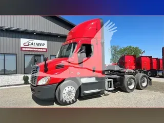 2016 FREIGHTLINER CASCADIA 113