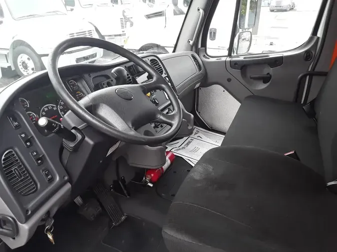2019 FREIGHTLINER/MERCEDES M2 106