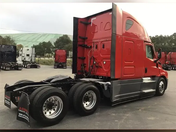 2021 FREIGHTLINER CASCADIA