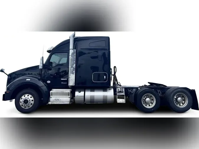2022 Kenworth T88012fab8322d46ccbec0d3e103f0d646d1