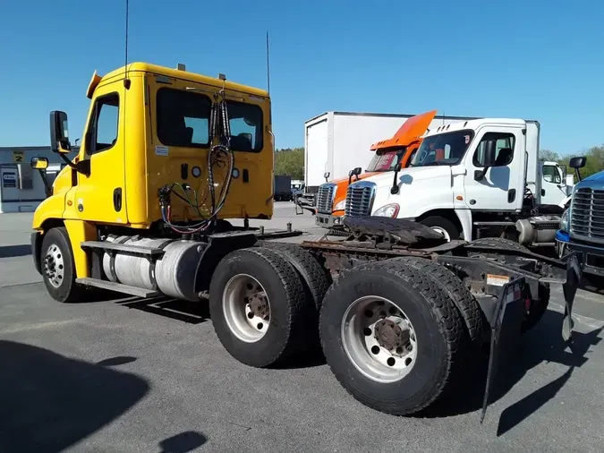 2018 FREIGHTLINER CASCADIA 125