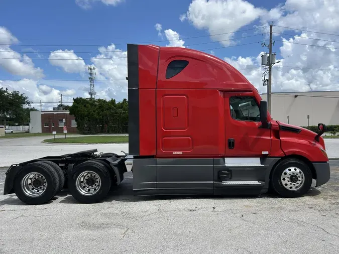 2022 Freightliner Cascadia
