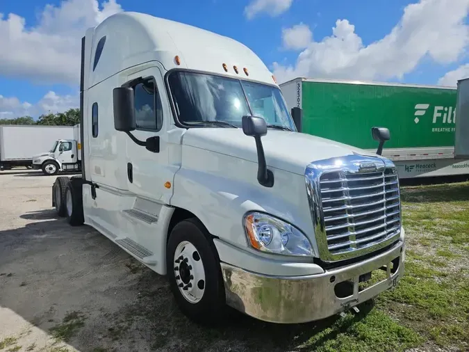 2019 FREIGHTLINER CASCADIA 125