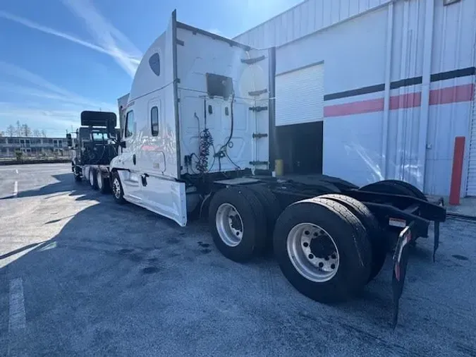 2020 FREIGHTLINER/MERCEDES CASCADIA 125