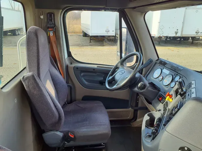 2018 FREIGHTLINER/MERCEDES CASCADIA 125