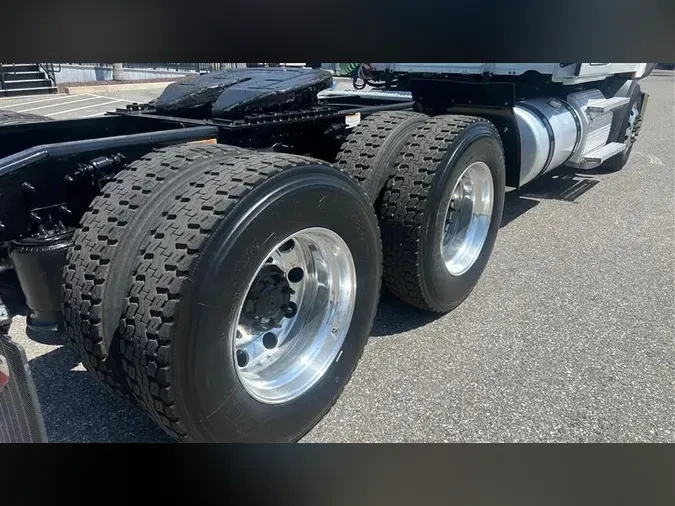 2020 FREIGHTLINER CA116