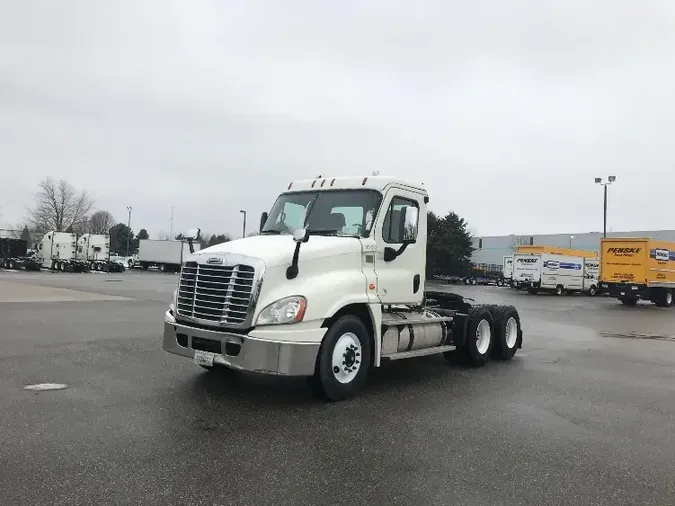 2017 Freightliner X12564ST