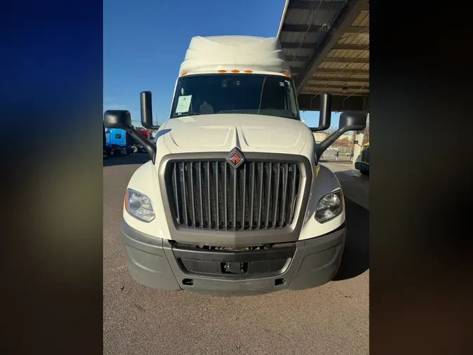 2022 International LT625