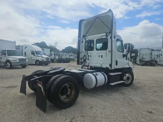 2018 FREIGHTLINER/MERCEDES CASCADIA 113130e60e602212c3789eba075c2c9b46e