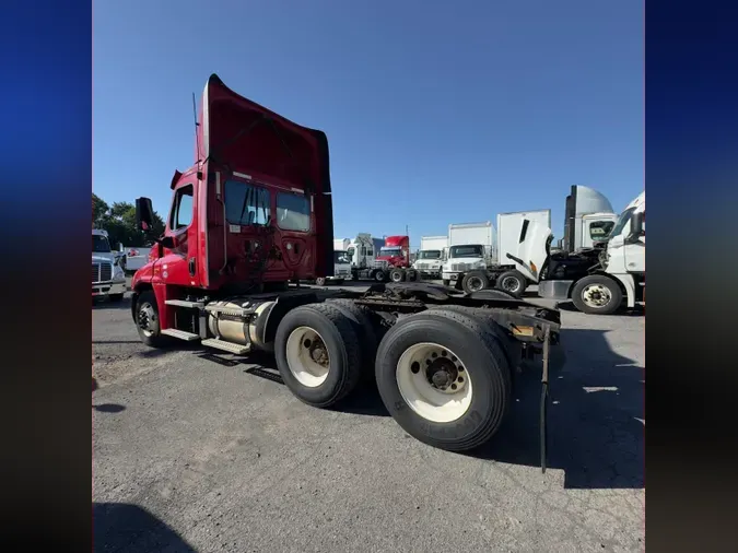 2019 FREIGHTLINER CASCADIA 125