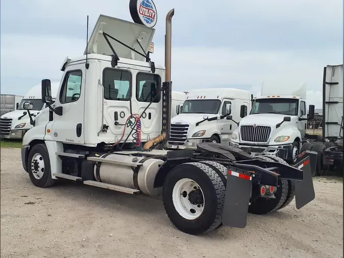 2020 FREIGHTLINER CASCADIA 125