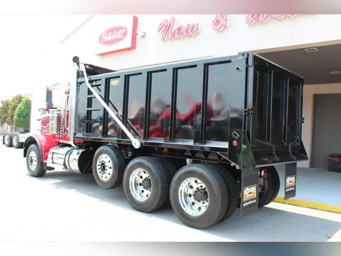2024 Peterbilt 389