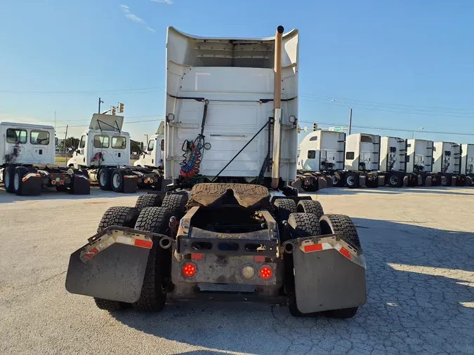 2019 VOLVO VNR64T-640