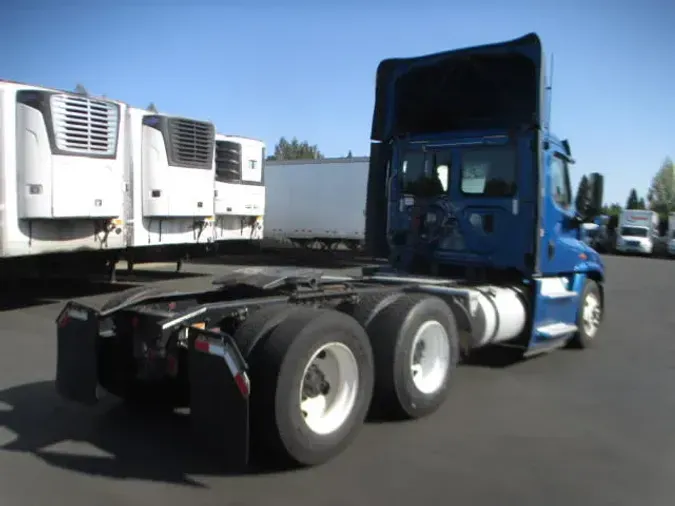 2017 FREIGHTLINER/MERCEDES CASCADIA 125