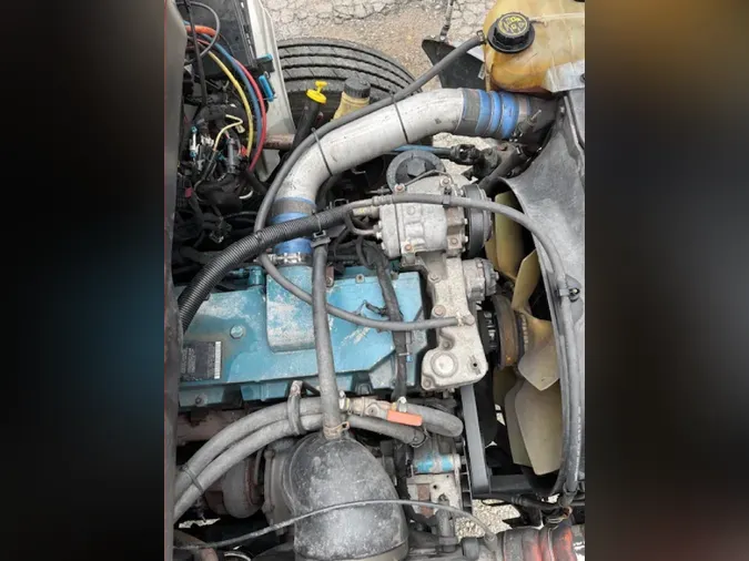 2004 INTERNATIONAL 4400