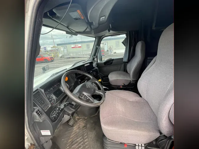 2019 NAVISTAR INTERNATIONAL LT625 SLPR CAB