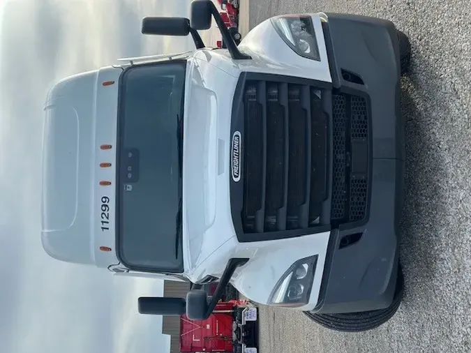 2021 FREIGHTLINER Cascadia 126