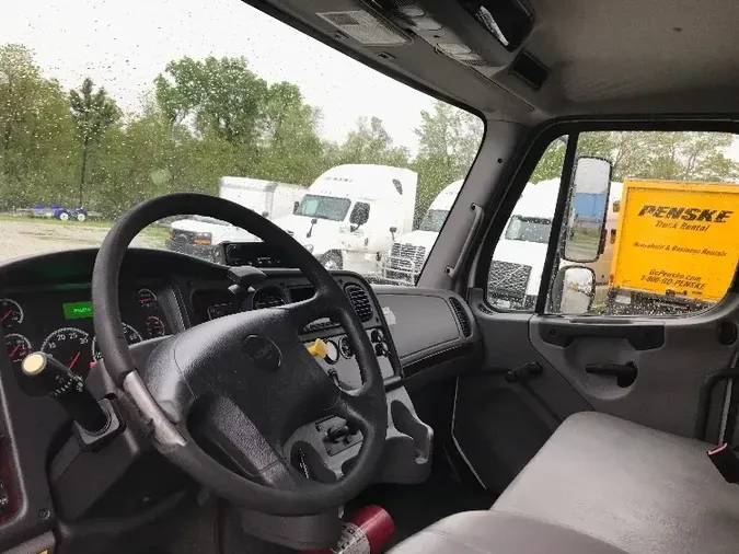 2018 Freightliner M2