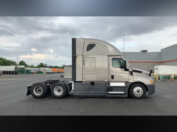 2021 Freightliner Cascadia