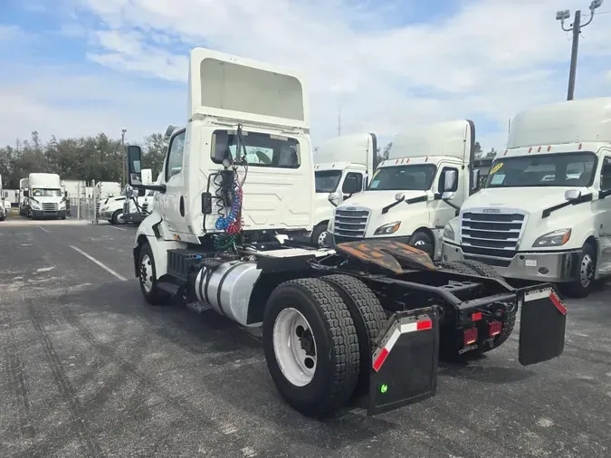 2019 NAVISTAR INTERNATIONAL RH613 DAYCAB S/A