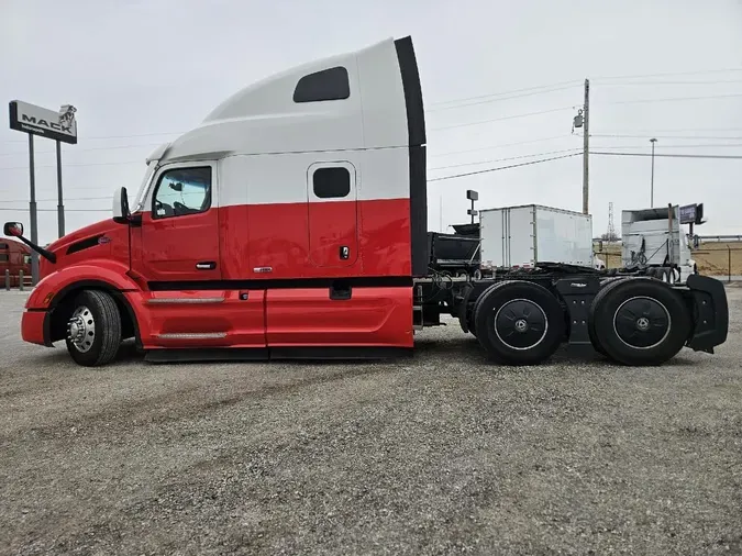 2023 PETERBILT 579