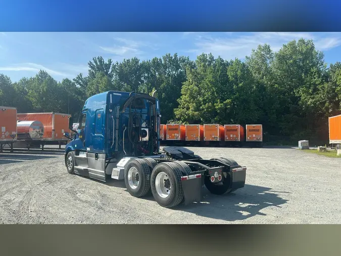 2022 Freightliner Cascadia 1261329c75048b335ae41bc6a3796b5d4a5