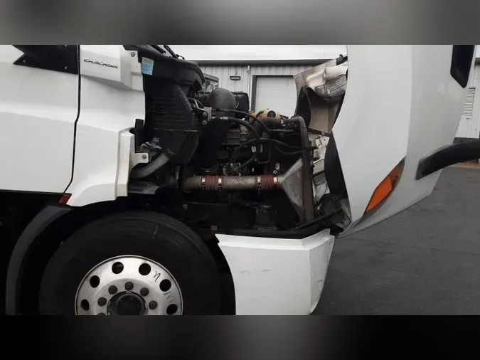 2020 Freightliner Cascadia 126132b510e0c9d7c729b6c3bb0eb6ecdb4