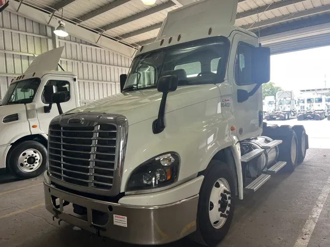 2019 FREIGHTLINER/MERCEDES CASCADIA 125