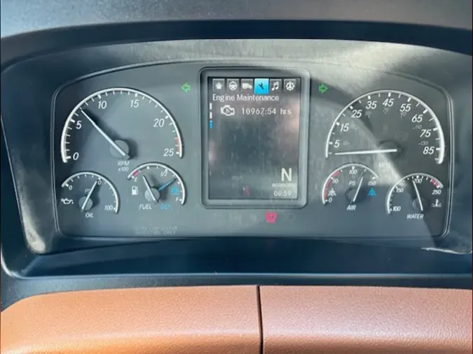 2022 Freightliner Cascadia 126