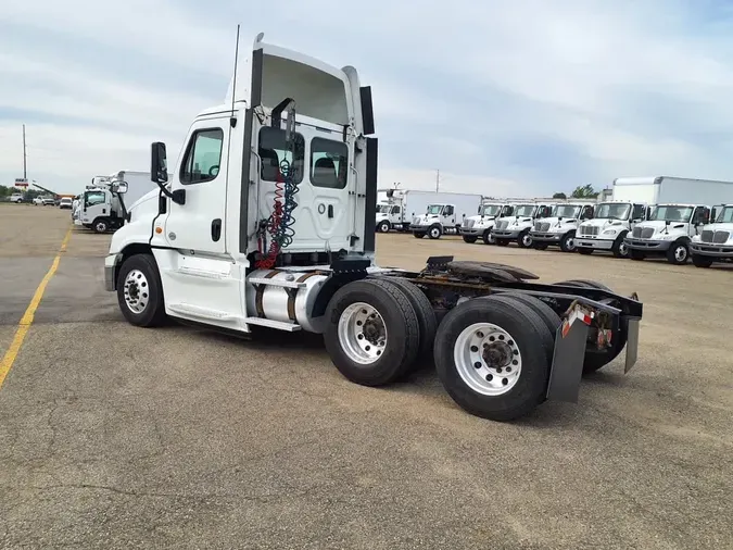 2018 FREIGHTLINER CASCADIA 125