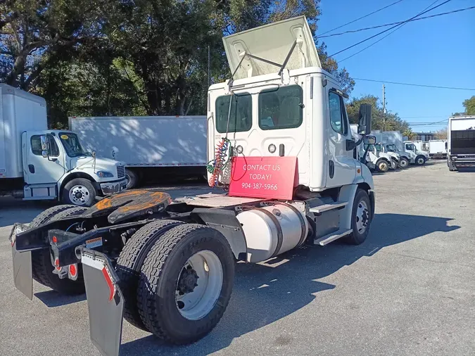 2018 FREIGHTLINER/MERCEDES CASCADIA 113