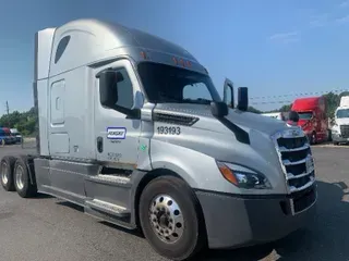 2018 FREIGHTLINER T12664ST